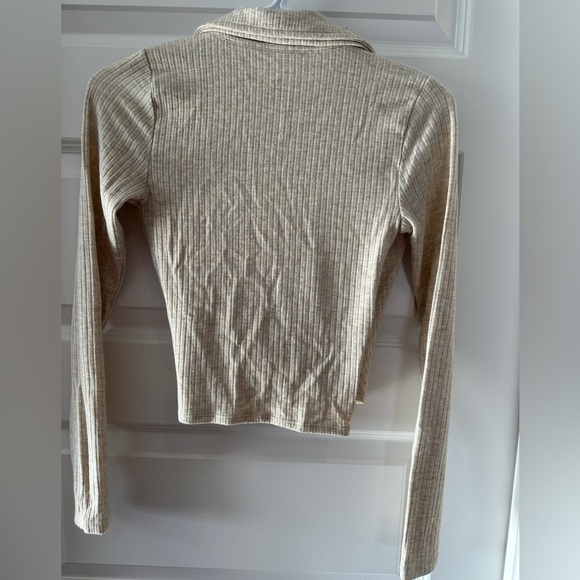 Abercrombie & Fitch Beige Ribbed Collared Wrap Top Long Sleeve Size XS Womens - Picture 3 of 5